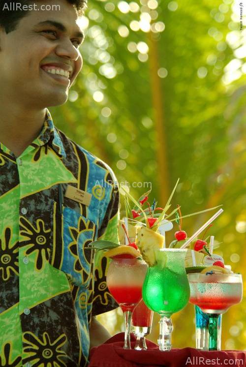 Veligandu Island Resort 15